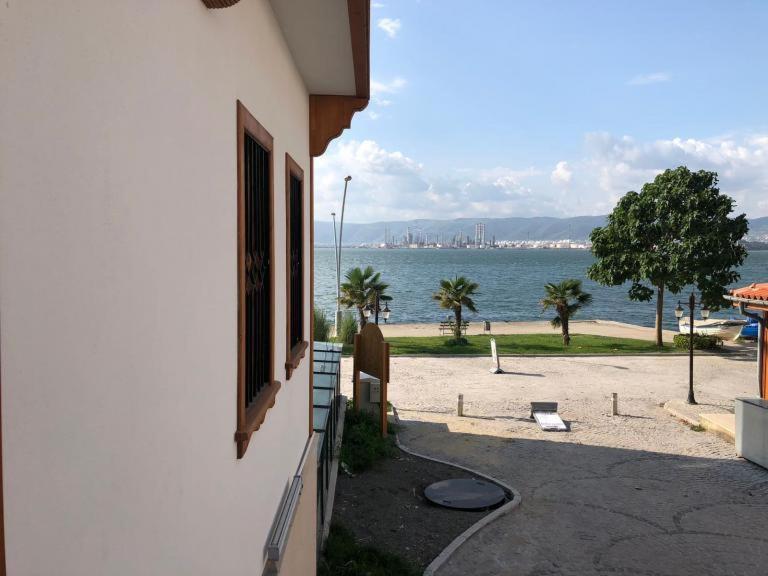 Yali Konak Butik Otel Golcuk Exterior foto
